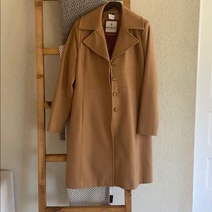 Tommy Hilfiger's cozy peacoat